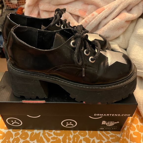 UNIF’s excuse platform. Used. Not sold on website anymore. Size US 8. Star ⭐️⭐️ - Picture 2 of 3